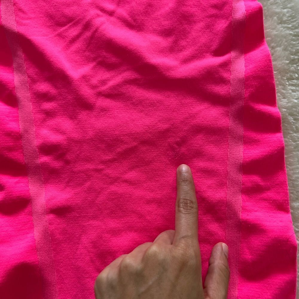 Pink VS Sport Tee - Picture 3 of 3